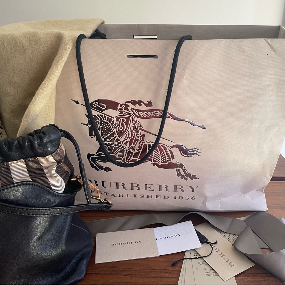 HOST PICK⭐️Authentic Burberry Crossbody Leather & House Check Bag 🤎🖤New as✨ - Picture 9 of 16